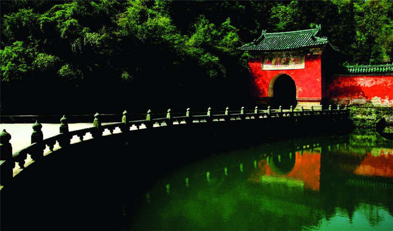 夏日的五岳之冠武當山