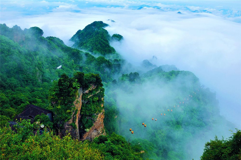 夏日的五岳之冠武當山