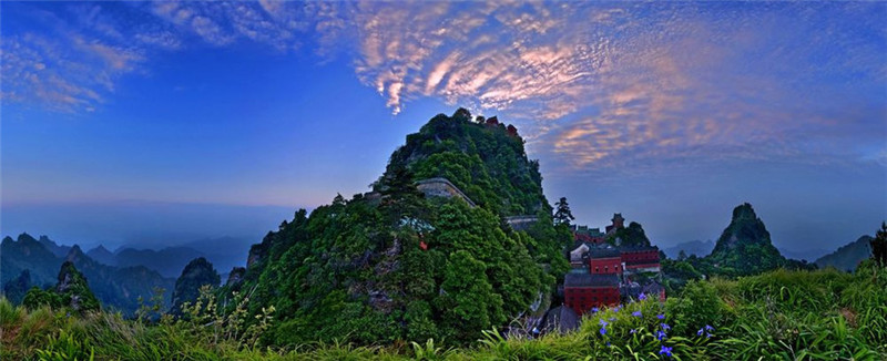 夏日的五岳之冠武當山
