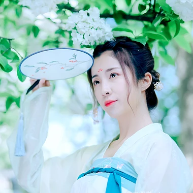 清新繡球花女生頭像，唯美古風(fēng)真人頭像