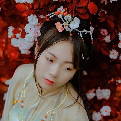 花開芬芳女生頭像，唯美古風真人頭像