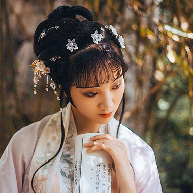 優(yōu)雅庭院女生頭像，唯美古風(fēng)真人頭像