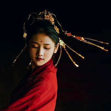 驚艷紅衣女生頭像，唯美古風真人頭像