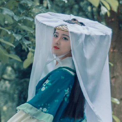 青衣帶斗笠女生頭像，唯美古風真人頭像