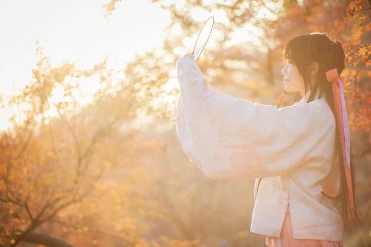 意境唯美的古風女生網名： 素衣白紗，負了蒹葭