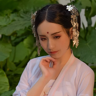 青山煙雨女生頭像，唯美古風真人頭像