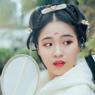 超萌可愛(ài)帶團(tuán)扇女生頭像，唯美古風(fēng)真人頭像