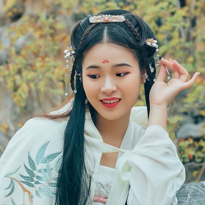 超萌可愛(ài)帶團(tuán)扇女生頭像，唯美古風(fēng)真人頭像