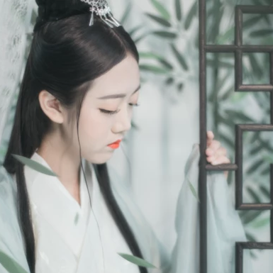 文藝清新碧春女生頭像，唯美古風(fēng)真人頭像