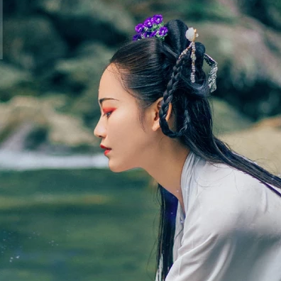 青蓮芙蓉女生頭像，唯美古風真人頭像