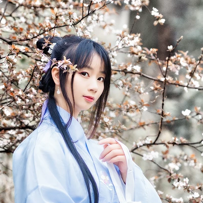 風花雪月帶傘女生頭像，唯美古風真人頭像