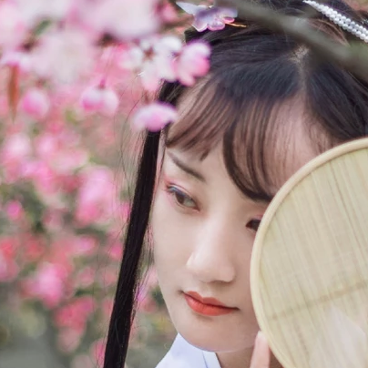 清新粉花女生頭像，唯美古風真人頭像