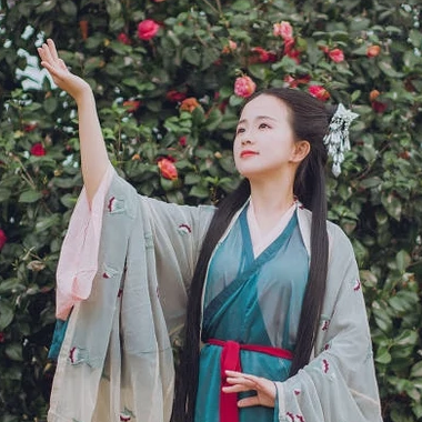 夢花期小清新女生頭像，唯美古風真人頭像