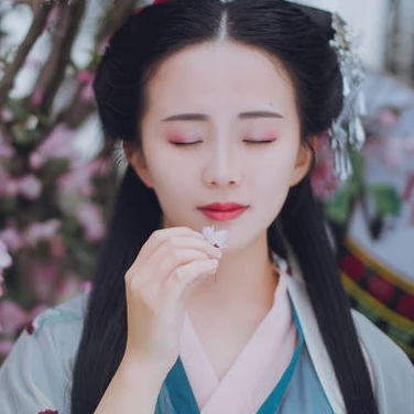 夢花期小清新女生頭像，唯美古風真人頭像