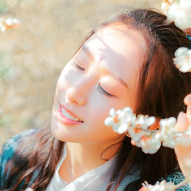 花開半夏女生頭像，唯美古風真人頭像