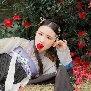 嬌艷花朵女生頭像，唯美古風真人頭像