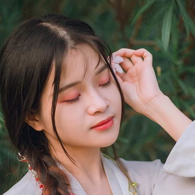 清新淑女持團扇女生頭像，唯美古風真人頭像