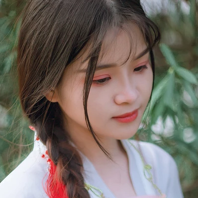 清新淑女持團扇女生頭像，唯美古風真人頭像