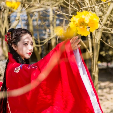 嬌艷花朵紅衣女生頭像，唯美古風真人頭像