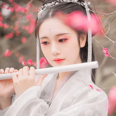 滿溢花香文藝女生頭像，唯美古風真人頭像