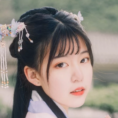文藝淡雅女生頭像，唯美古風(fēng)真人頭像
