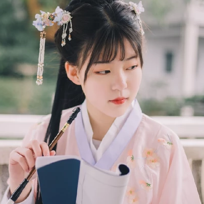 文藝淡雅女生頭像，唯美古風(fēng)真人頭像