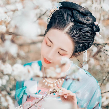 清新梨花芬芳女生頭像，唯美古風(fēng)真人頭像