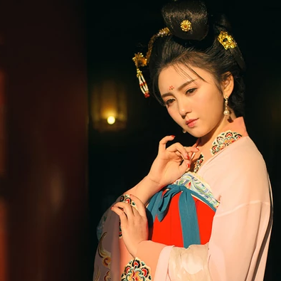 大唐盛世氣象女生頭像，唯美古風真人頭像