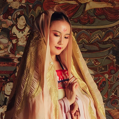 古典淡雅帶團(tuán)扇女生頭像，唯美古風(fēng)真人頭像