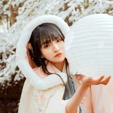 白雪飄落清新氣質女生頭像，唯美古風真人頭像