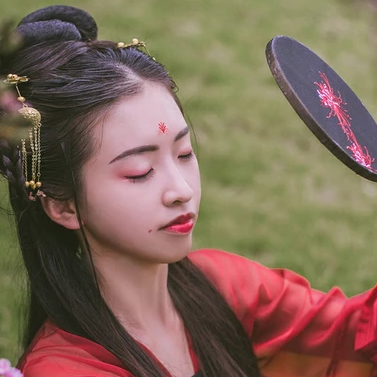 花顏古典氣質女生頭像，唯美古風真人頭像