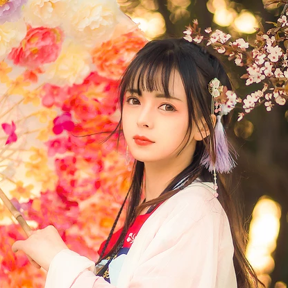 如花似夢(mèng)帶傘女生頭像，唯美古風(fēng)真人頭像
