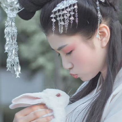 清新迷人帶寵物女生頭像，唯美古風真人頭像