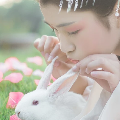 清新迷人帶寵物女生頭像，唯美古風真人頭像