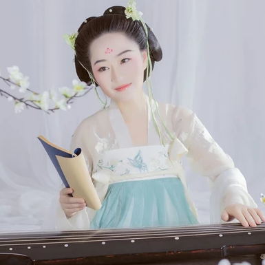 清新淡藍文藝女生頭像，唯美古風真人頭像