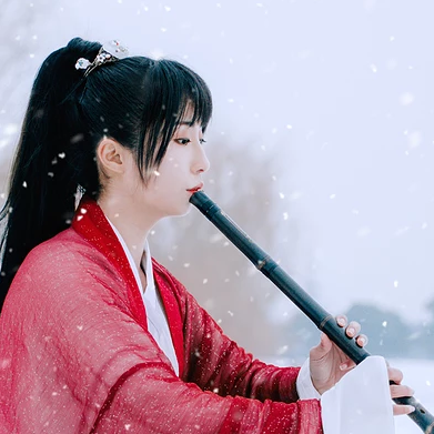 初雪紅衣俠客女生頭像，唯美古風真人頭像