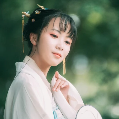 淡雅清新文藝帶團扇女生頭像，唯美古風頭像