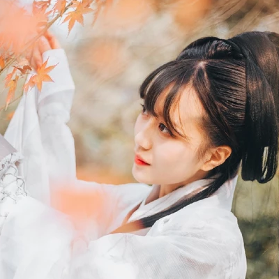 白衣清新復古女生頭像，唯美古風真人頭像