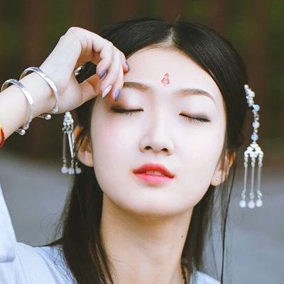 清新帶傘女生頭像，唯美古風真人頭像