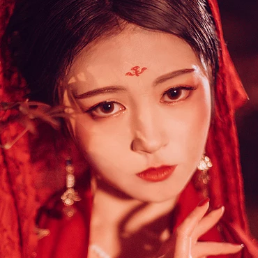 朱紅嬌艷女生頭像，唯美古風(fēng)真人頭像