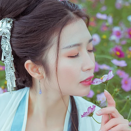 花開文藝女生頭像，唯美古風真人頭像