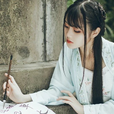 清新雅潔文藝女生頭像，唯美古風真人頭像