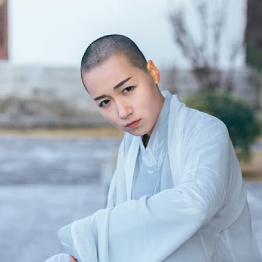 少林兵器光頭頭像，唯美古風真人頭像