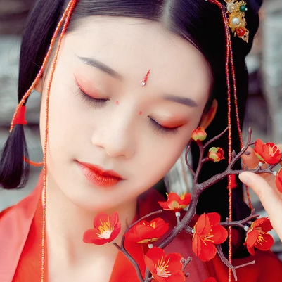 紅梅紅衣女生頭像，唯美古風真人頭像