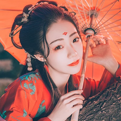 嬌艷紅衣帶傘生頭像，唯美古風真人頭像
