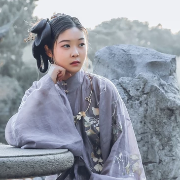 素雅灰色漢服女生頭像，唯美古風真人頭像
