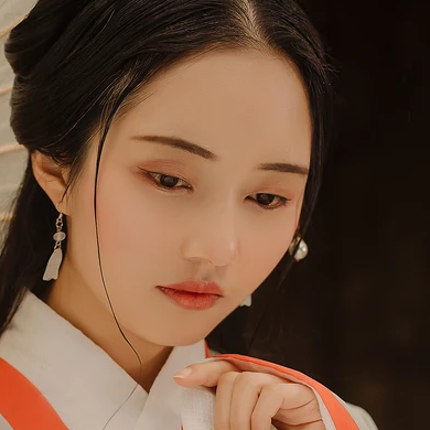 傷感思念帶傘女生頭像，唯美古風真人頭像