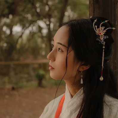 傷感思念帶傘女生頭像，唯美古風真人頭像