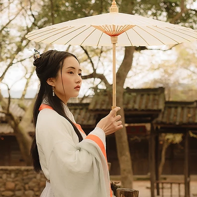 傷感思念帶傘女生頭像，唯美古風真人頭像
