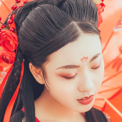 紅妝帶紅傘女生頭像，唯美古風真人頭像